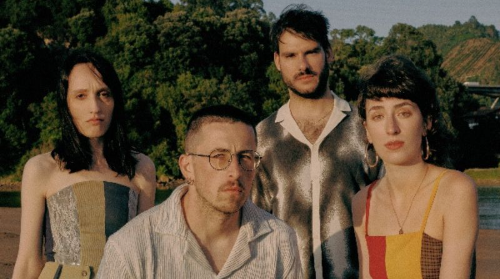 Airu - Presentando su nuevo disco "Con lo bueno y con pena" (en la sala Kutxa Beltza )