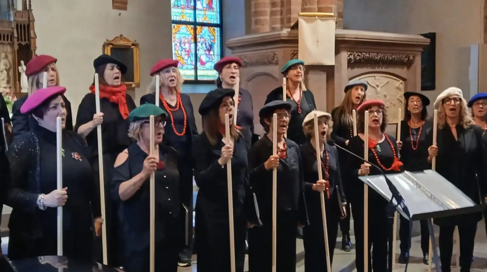 Algorta-Uppsala: Abestuz batu