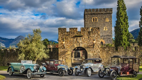 Rolls-Royce, txakoli, vermut y pintxos