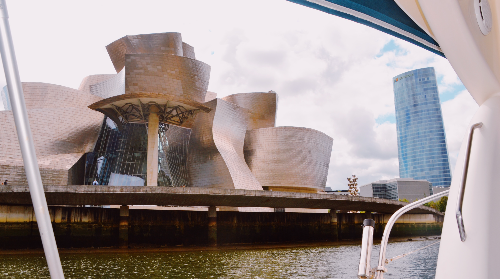 Ruta en yate hasta el Guggenheim