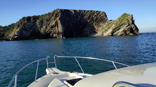 Ruta en barco en el Flysch de Bizkaia