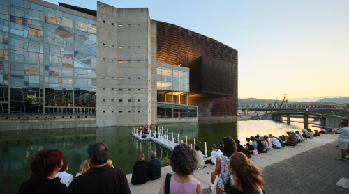 Musika Aire zabalean: Dra. Jekyll and The Hydes