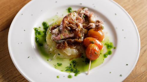 Chipirón a la plancha con cebolla caramelizada